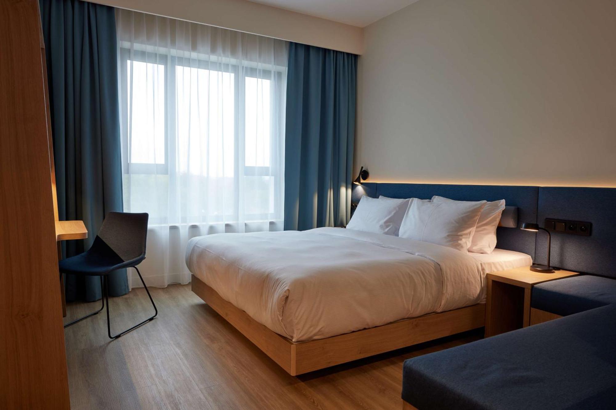 Hampton By Hilton Poznan Swarzedz Hotel Kültér fotó