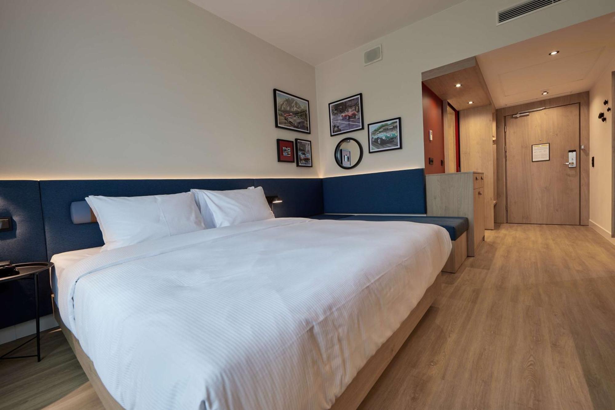 Hampton By Hilton Poznan Swarzedz Hotel Kültér fotó