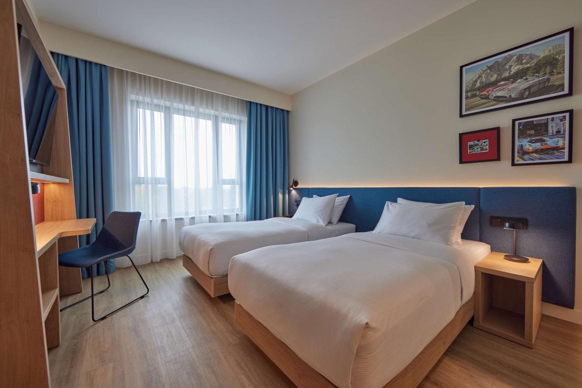 Hampton By Hilton Poznan Swarzedz Hotel Kültér fotó