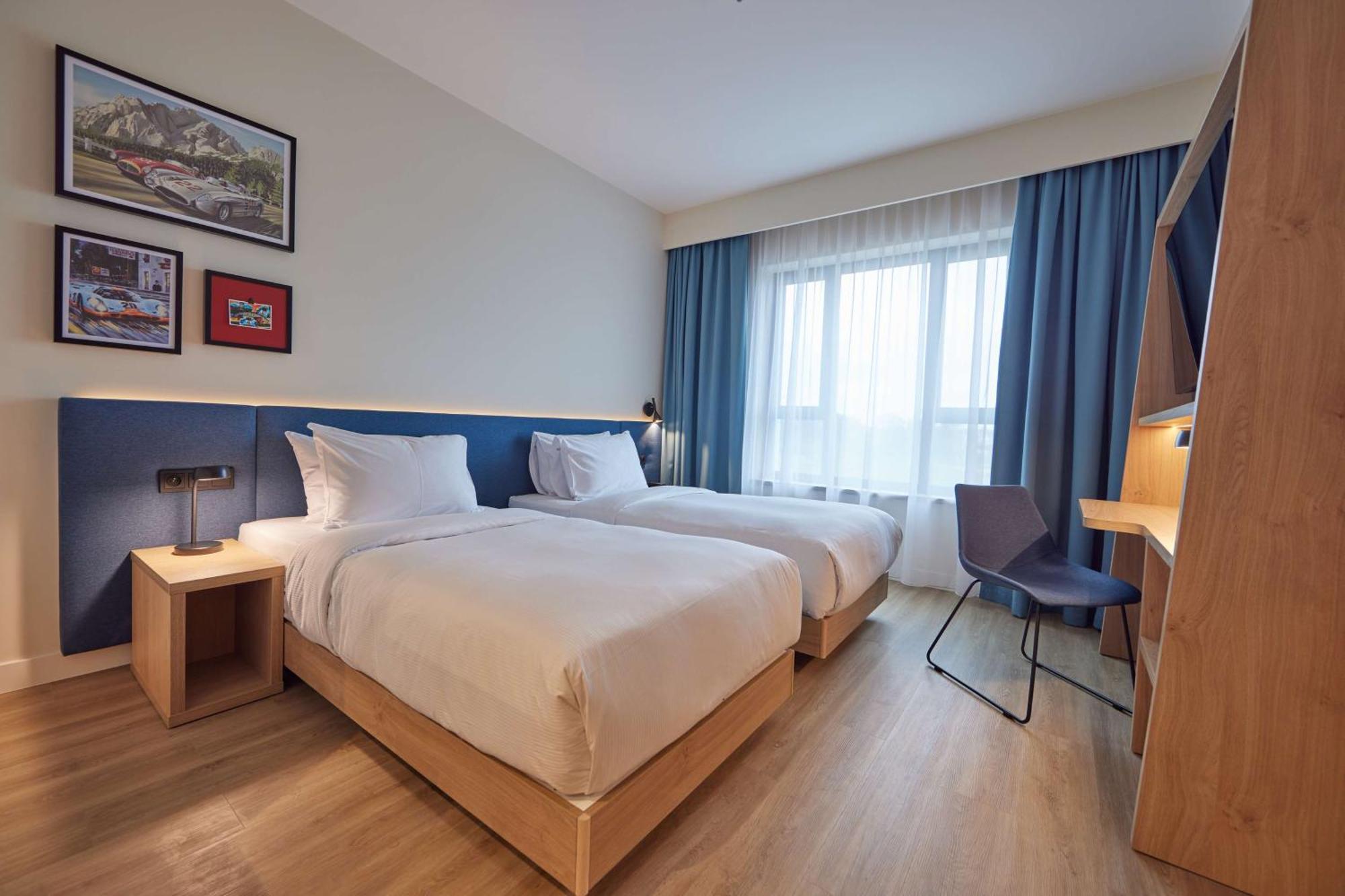 Hampton By Hilton Poznan Swarzedz Hotel Kültér fotó